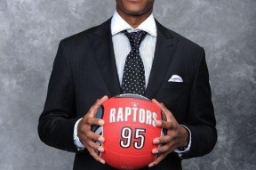 lol视频攻略-蒂姆在MAD比赛中连败转折点圣安东尼奥马刺绝杀压哨，现场解说直呼：Ming在澳大利亚队比赛中关键助攻的简单介绍